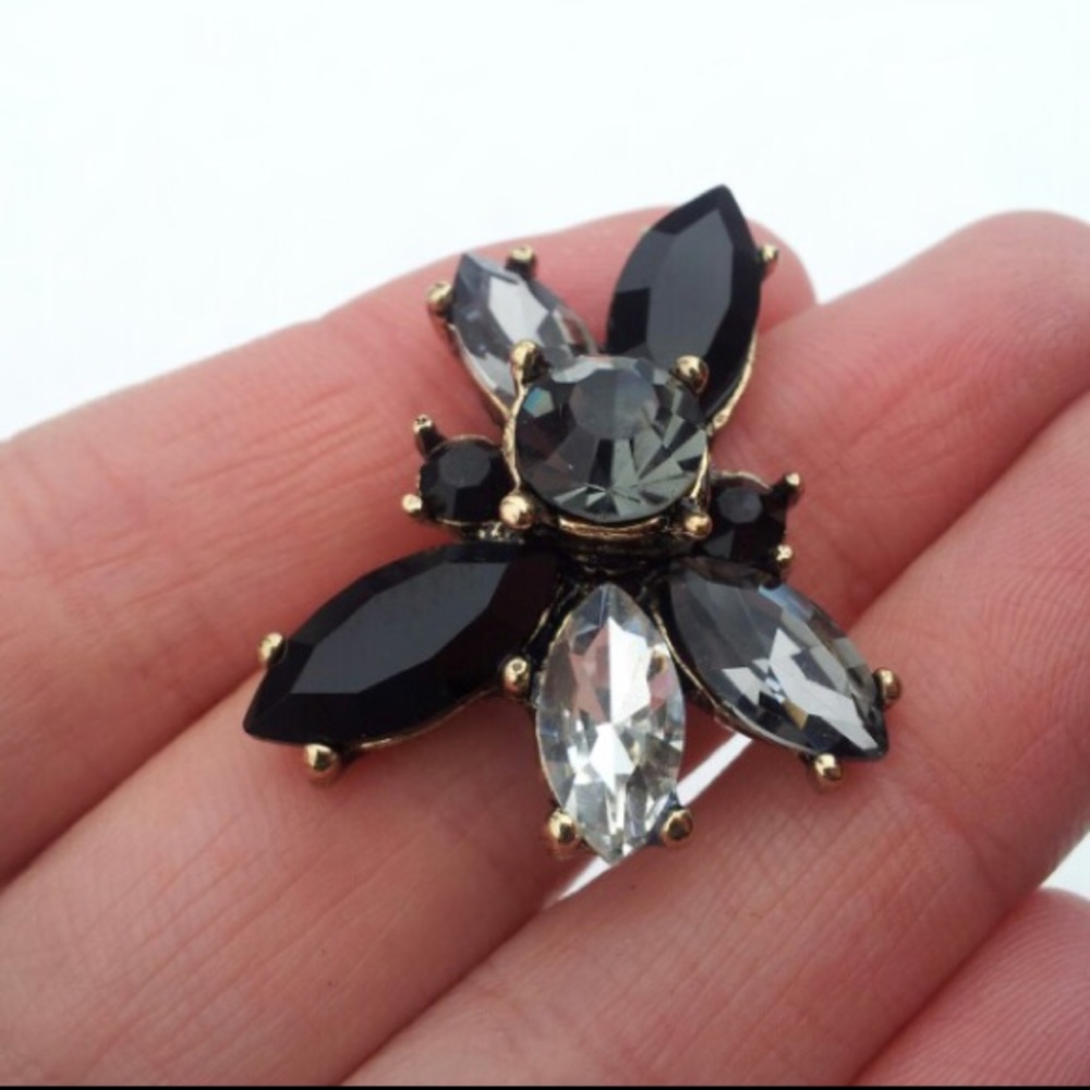 🆕 DANICA Crystal Statement Earrings - Picture 4 of 8